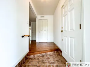 大網白里市季美の森南5丁目中古戸建て　玄関