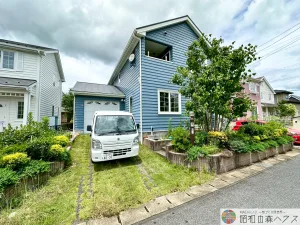 大網白里市季美の森南5丁目中古戸建ての外観　ガレージ側