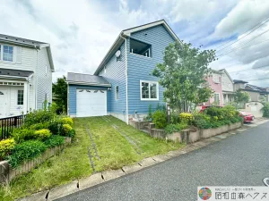 大網白里市季美の森南5丁目中古戸建て　外観　ガレージ側